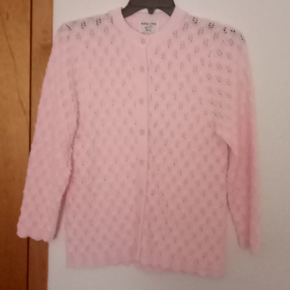 Ladies COLLEGE POINT Cardigan vintage. Size small pretty in Pink